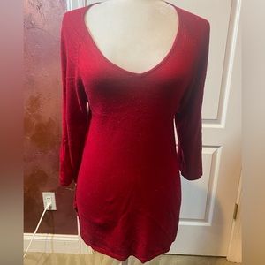 Neiman Marcus Sulk and Cashmere V-Neck dark Red Swrater